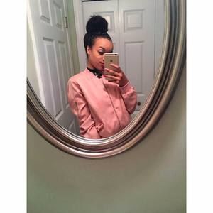 Meet your Posher, Cleunice